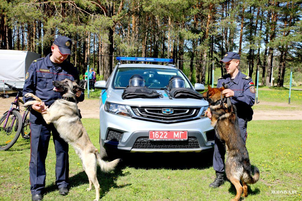 В городской роще в Климовичах проходит профсоюзная маёвка