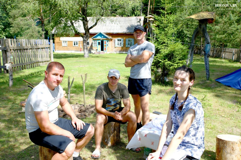Молодые специалисты Климовичского района участвуют в турслете в деревне Гусарка