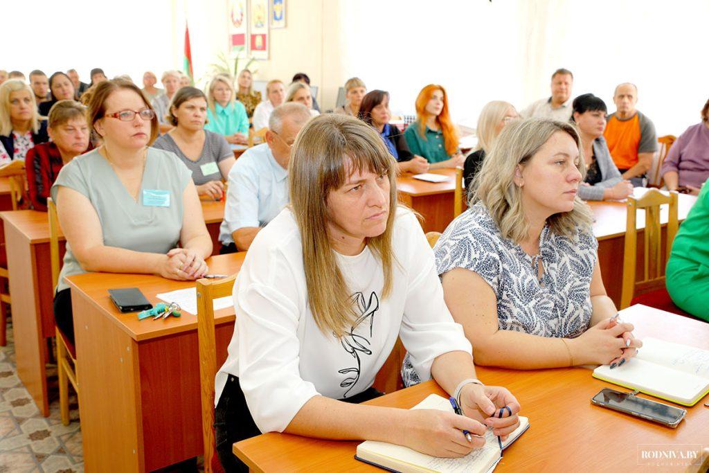 Глава района Дмитрий Хайновский встретился с преподавателями Климовичского аграрного колледжа