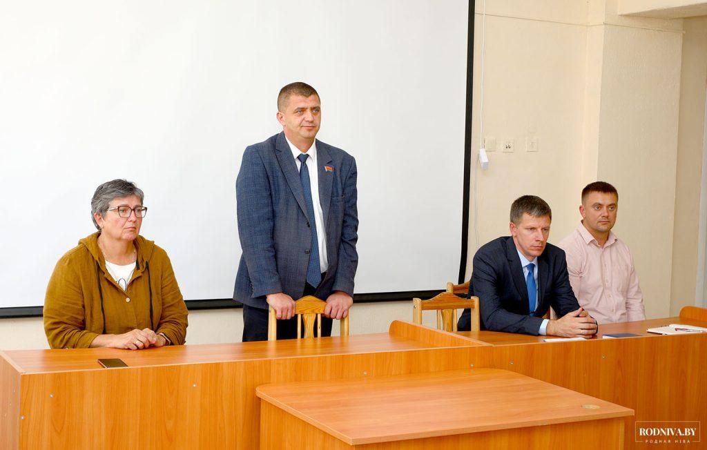 Глава района Дмитрий Хайновский встретился с преподавателями Климовичского аграрного колледжа