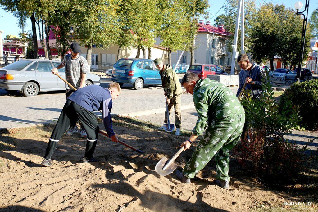 На Климовщине проходит районный субботник