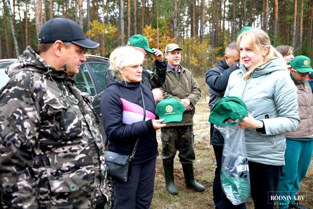 Климовчане присоединились к акции "Дай лесу новае жыццё!"