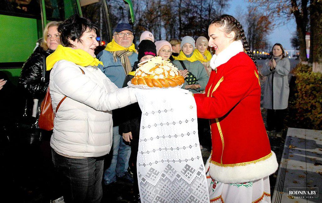 Климовичи встретили первых участников Международного фестиваля детского творчества "Золотая пчелка"