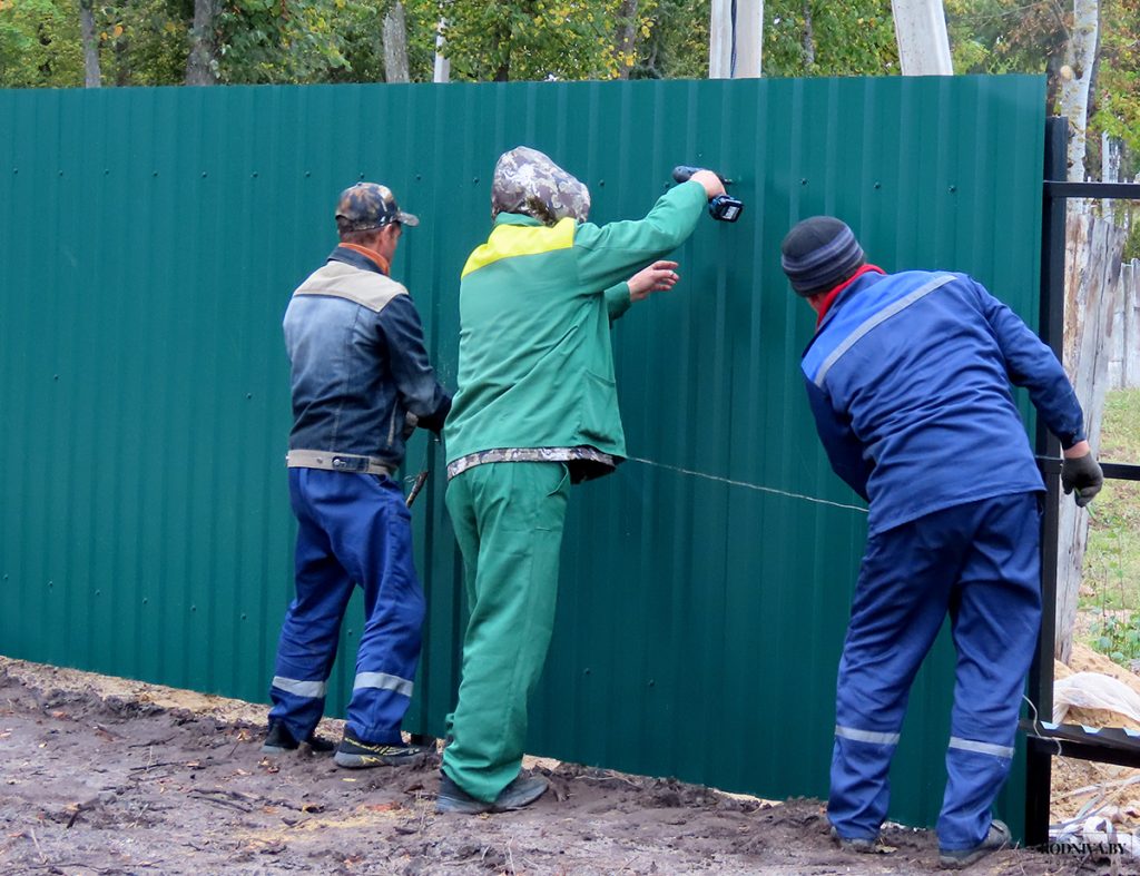 Глава района Виктор Пугач проинспектировал объекты в рамках подготовки Климовичей к областным «Дожинкам»