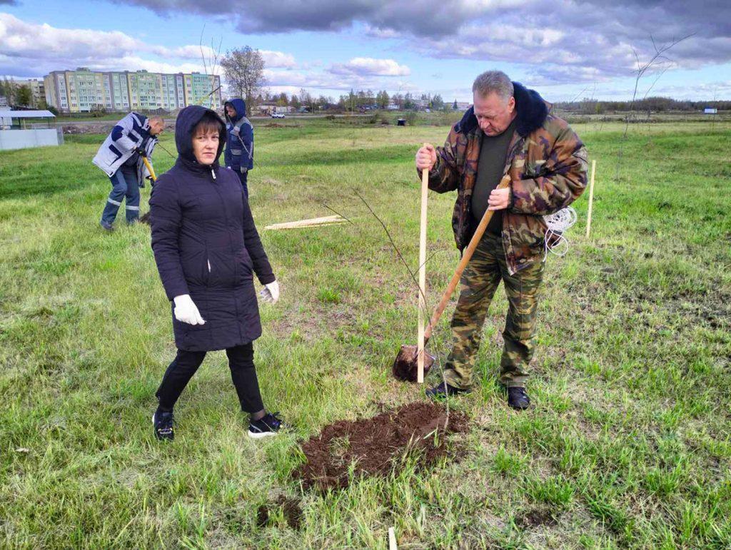 Климовчане участвуют в Едином дне озеленения