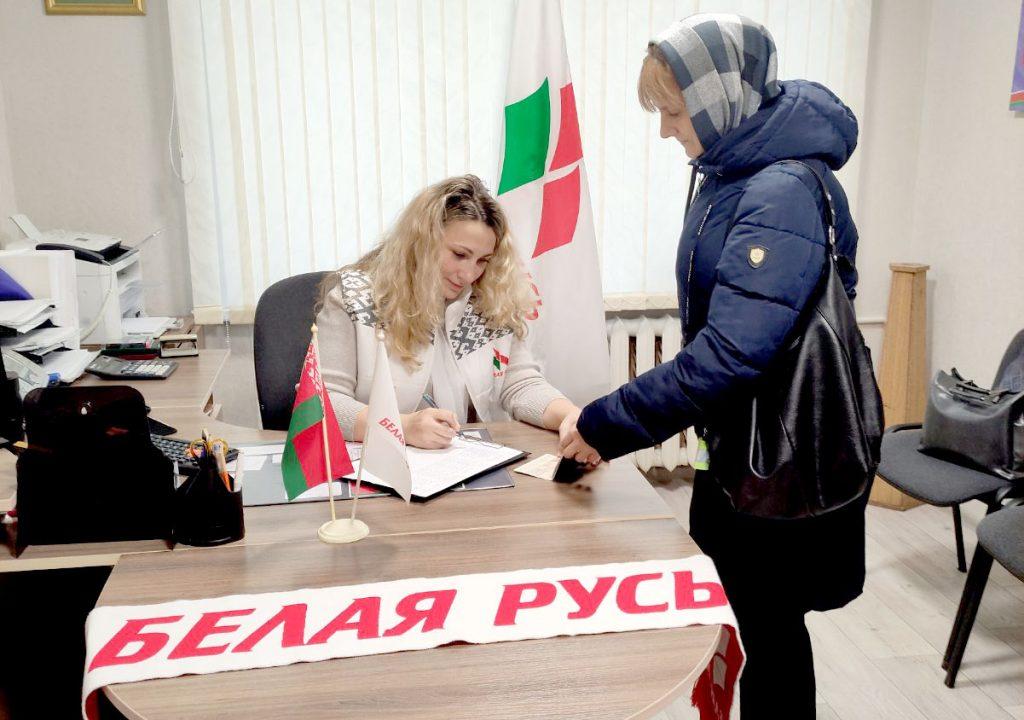 На Климовщине продолжается сбор подписей в поддержку выдвижения Александра Лукашенко кандидатом в Президенты Республики Беларусь