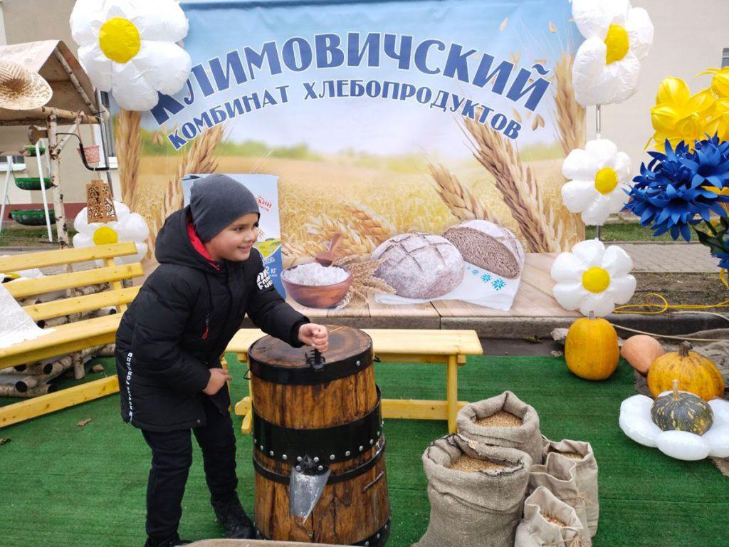 Климовичский комбинат хлебопродуктов достойно презентовал свою продукцию на областном фестивале-ярмарке тружеников села «Дожинки»